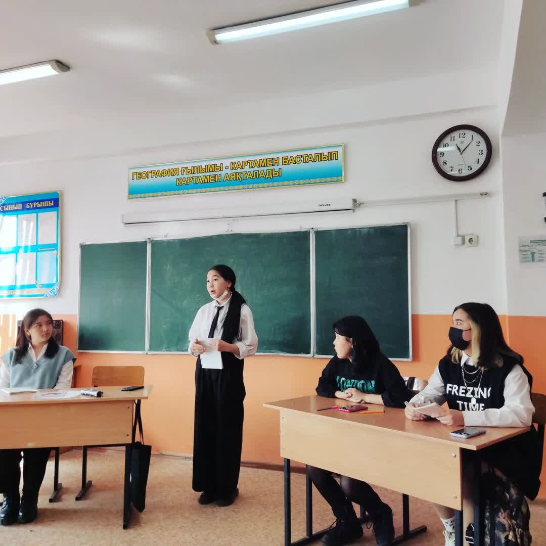 9-10 сынып оқушылары арасында дебат «ұшқыр ой алаңы» сайысы өткізілді.