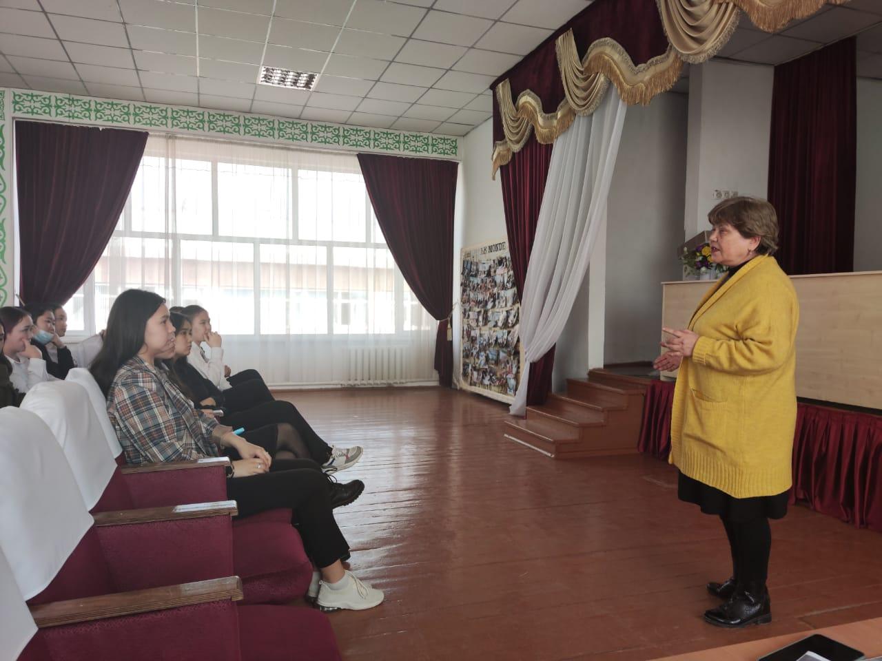 ЕМТИХАНҒА ОҚУШЫЛАРДЫ ПСИХОЛОГИЯЛЫҚ ТҰРҒЫДА ДАЙЫНДАУ